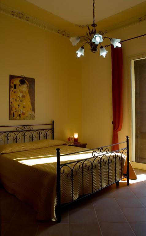 Double Room with Balcony and Sea View