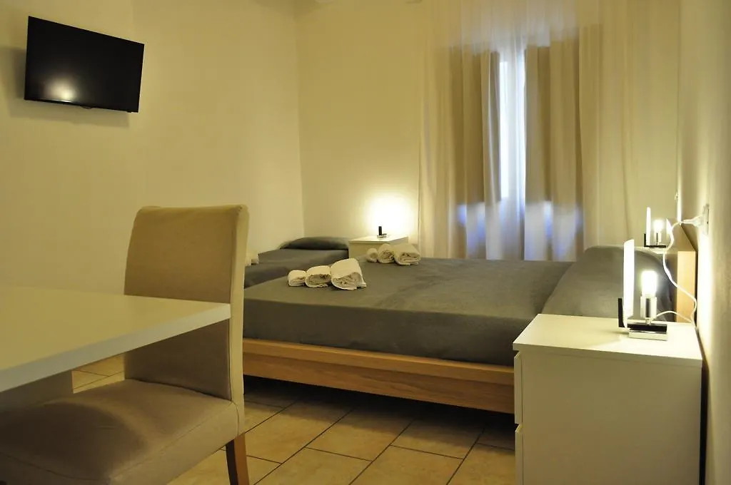 Rooms And Breakfast Zefiro-1