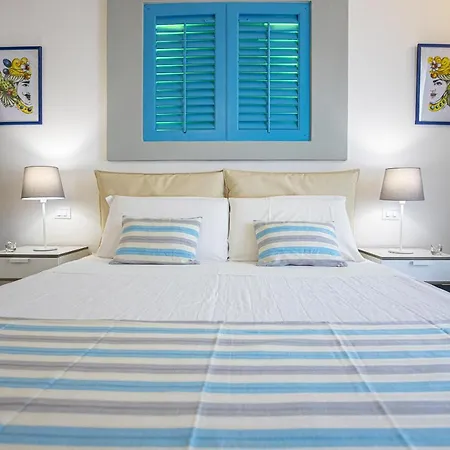 Acquaro Suite-3